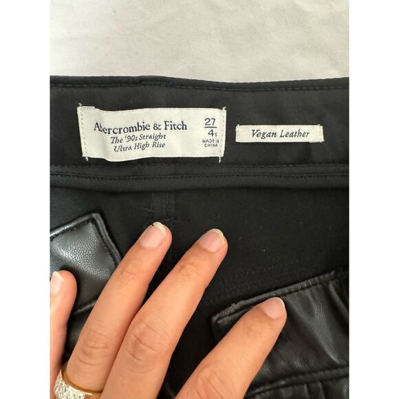 Abercrombie& Fitch The 90s Straight Ultra High Rise Split leg Vegan Leather Pant - Picture 6 of 12